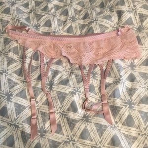 VS stocking/garter holder